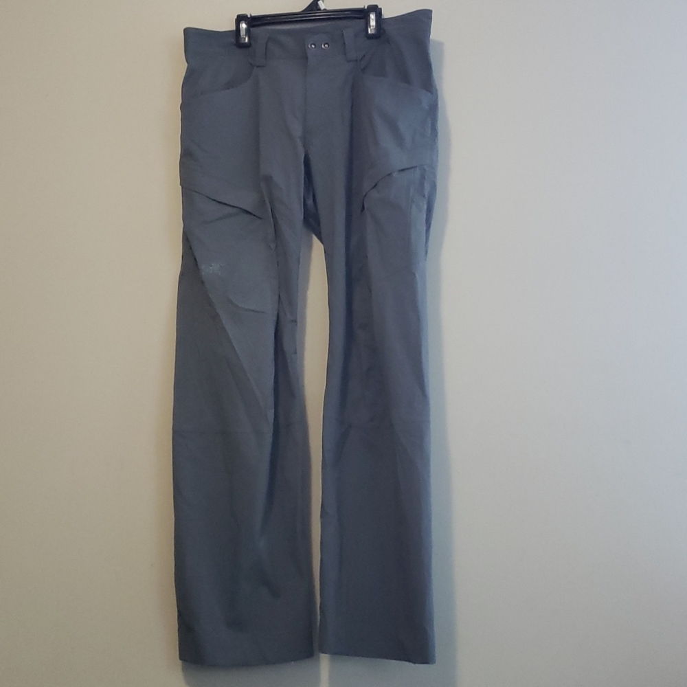 Men's Arc'teryx 34 Waist Inseam 32 Gray Pants